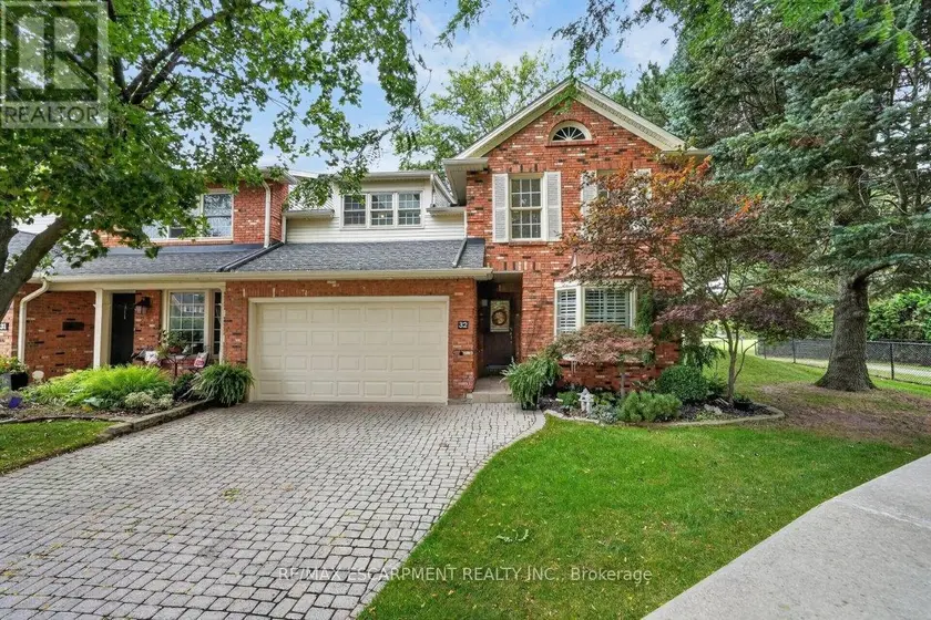 Townhouse at 32 - 5 CARN CASTLE GATE, St. Catharines