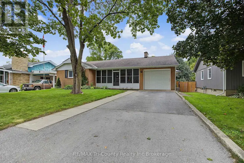Detached at 9 PARKSIDE DRIVE, Tillsonburg