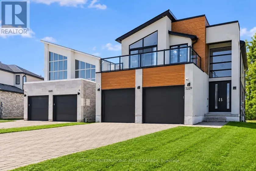 Detached at 2229 WATEROAK DRIVE, London North