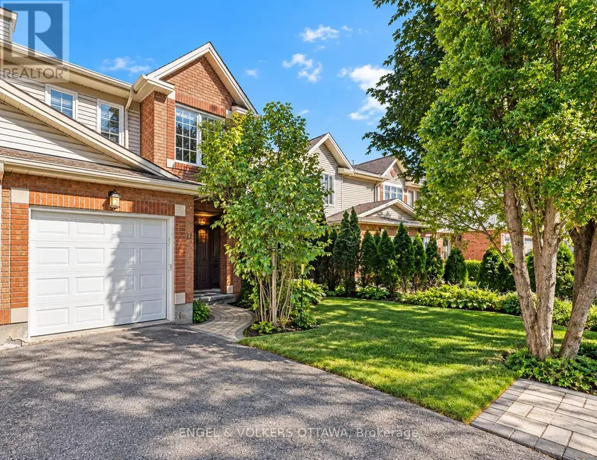 Townhouse at 9 Longshire Cir, Barrhaven
