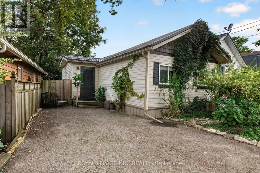 Detached at 93 LINCOLN ROAD E, Fort Erie