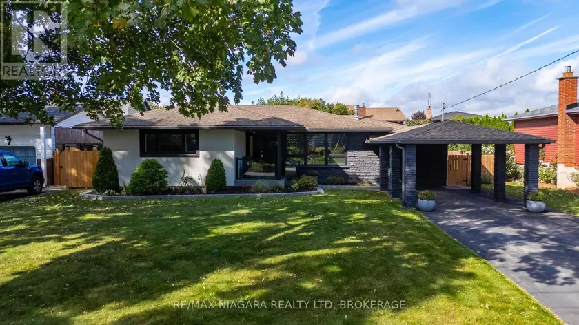 Detached at 9 BISHOPS ROAD, St. Catharines