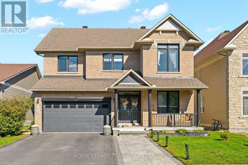 Detached at 732 LAKEBREEZE CIRCLE, Ottawa