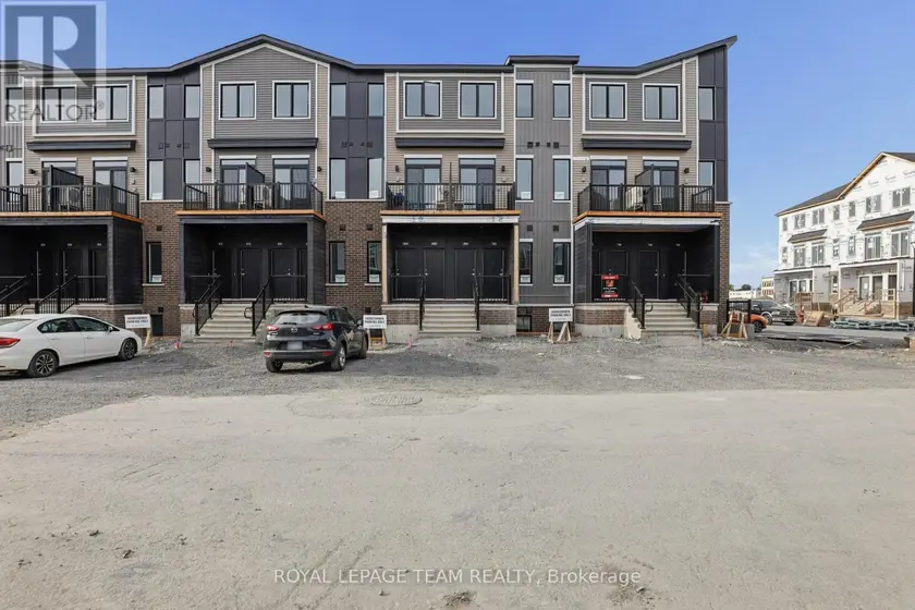 Townhouse at 804 UTOPIE PRIVATE, Ottawa