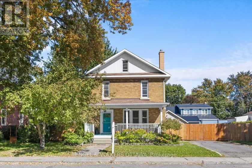 Detached at 57 KING STREET, North Dundas