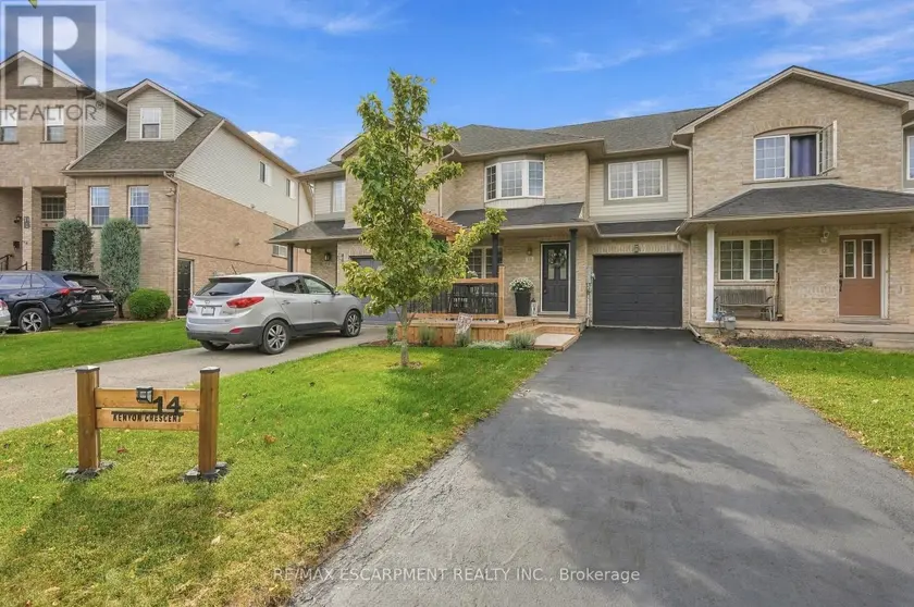 Townhouse at 14 KENYON CRESCENT, Grimsby