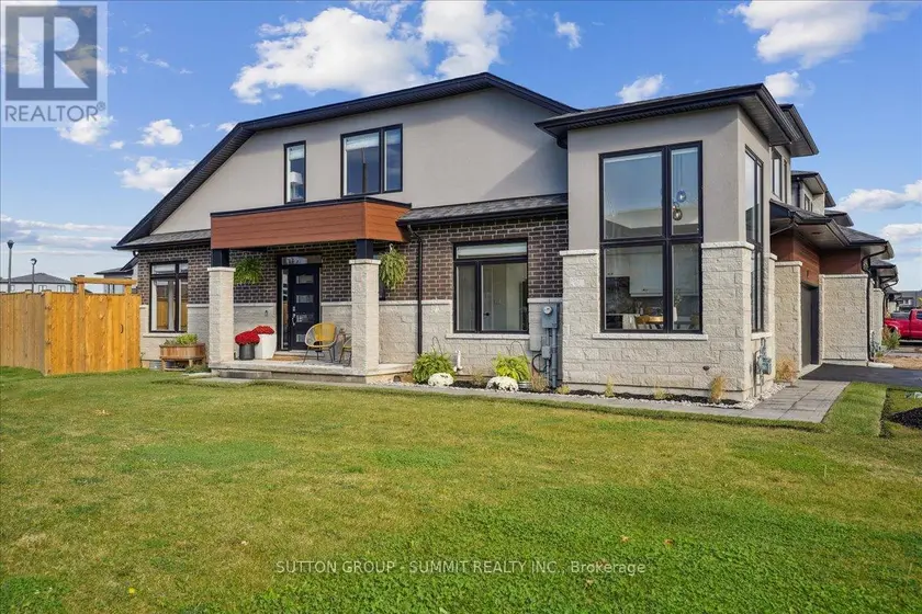 Townhouse at 52 WELCH LANE, Hamilton