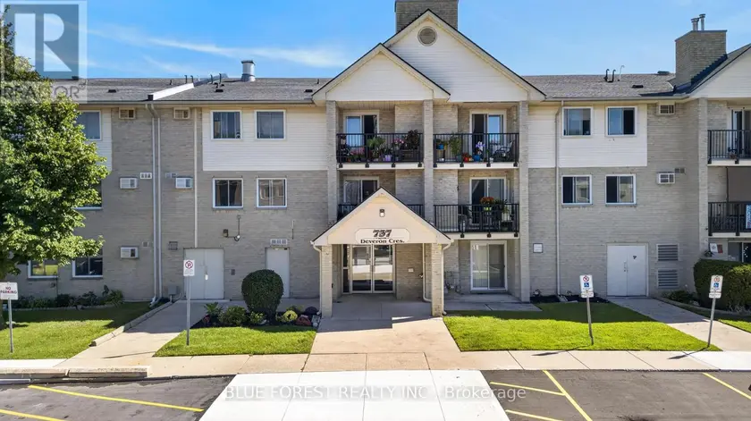 Apartment at 210 - 737 DEVERON CRESCENT, London South