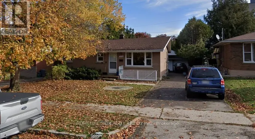 Detached at 276 SUNVIEW STREET, Waterloo