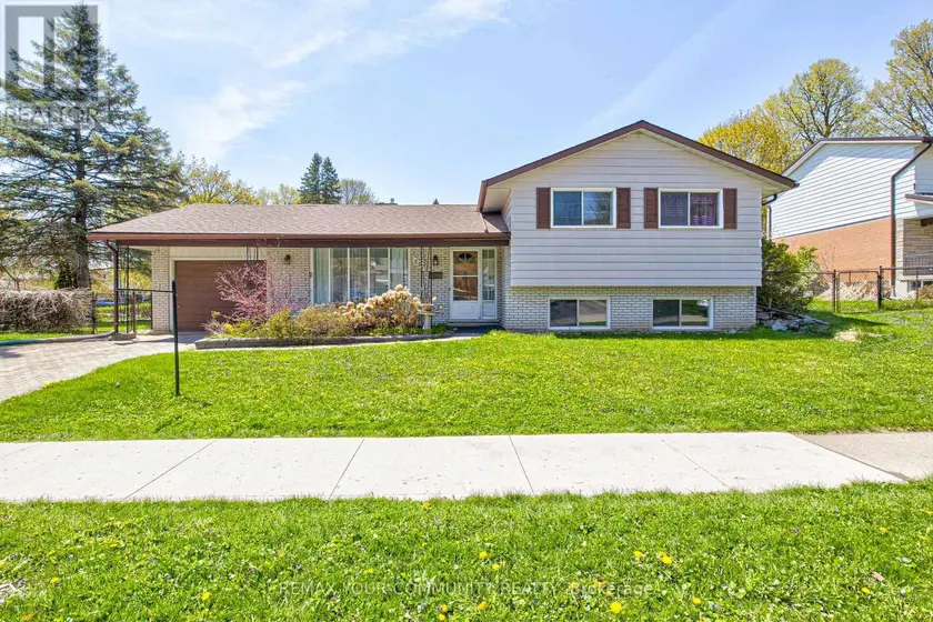 Detached at 557 GLEN MANOR BOULEVARD, Waterloo