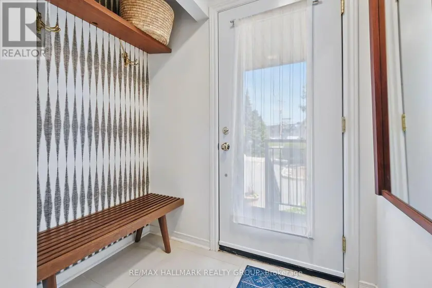 Townhouse at 34 - 20 CHARLEVOIX STREET, Ottawa