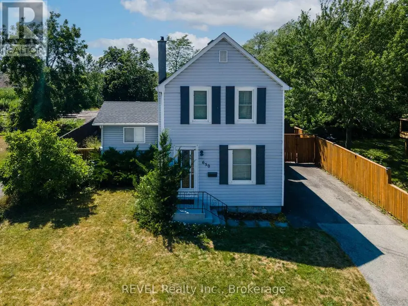 Detached at 650 DEERE STREET, Welland