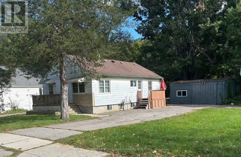 Detached at 190 HELENA AVENUE, London South