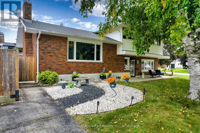 Detached at 260 FERNCREST ROAD, Woodstock