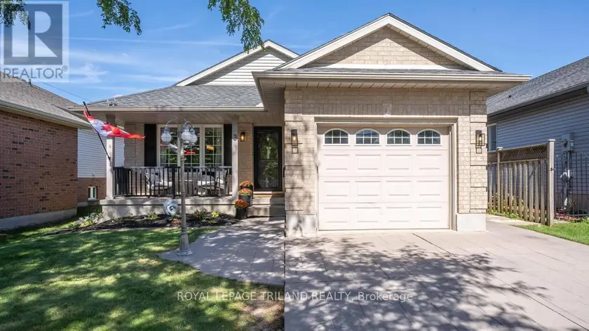 Detached at 3 COTTONWOOD DRIVE, St. Thomas