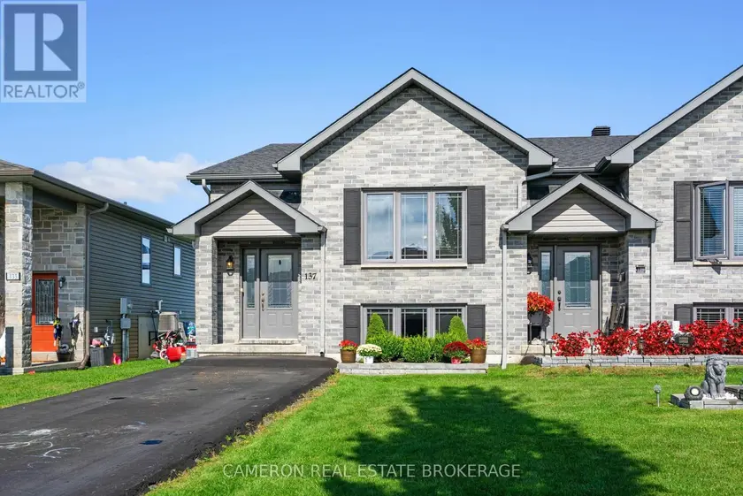 Semi-Detached/Link at 137 BELLWOOD DRIVE, Cornwall