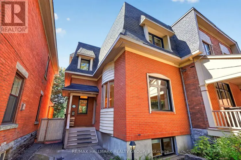 Semi-Detached/Link at 22 RALPH STREET, Ottawa
