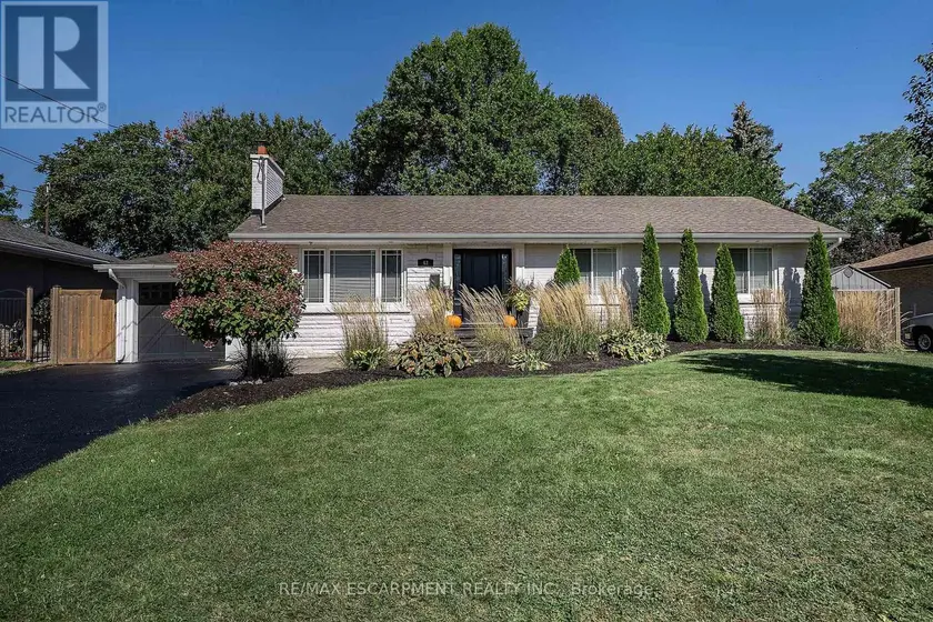 Detached at 43 MILLER DRIVE, Hamilton