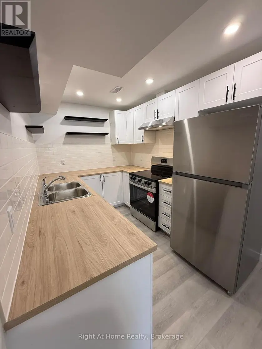 Detached at LOWER - 245 BENNINGER DRIVE, Kitchener