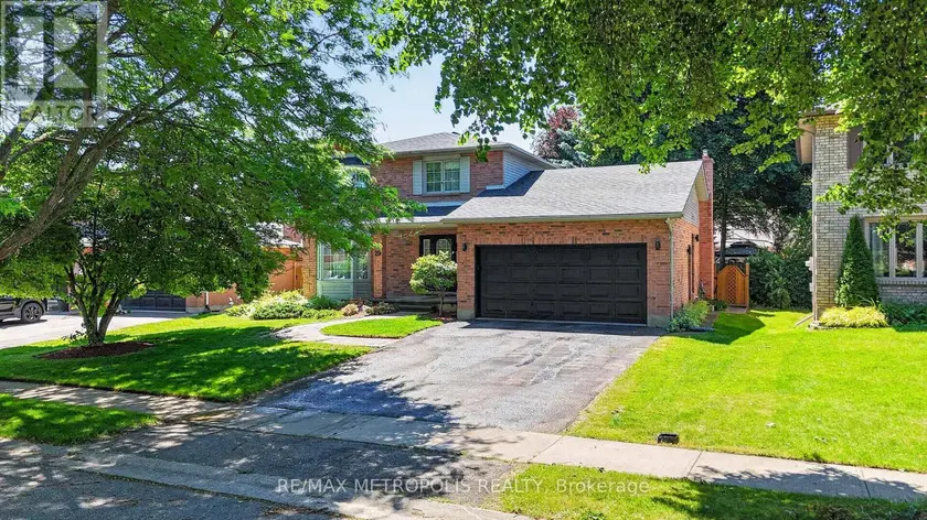 Detached at 29 WINTER WAY, Brantford