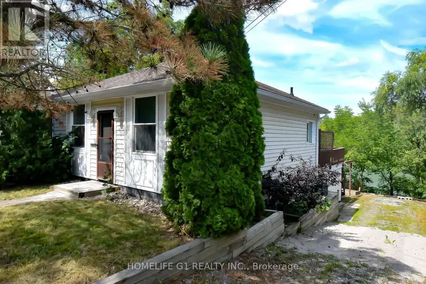 Detached at 54 RIVERSIDE DRIVE W, Welland