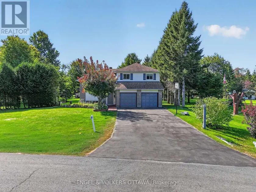 Detached at 1124 DES POMMIERS STREET, Clarence-Rockland