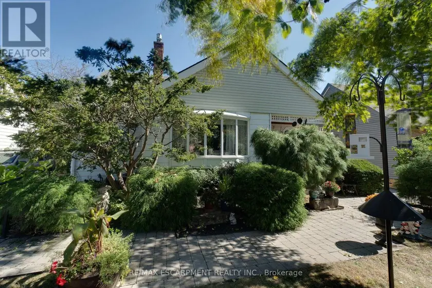 Detached at 12 DON STREET, Hamilton