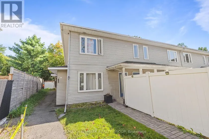 Apartment at A - 1035 CUMMINGS AVENUE, Ottawa