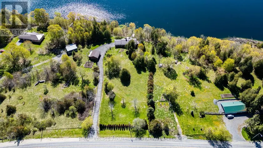 Detached at 4822 BATTERSEA ROAD, Frontenac
