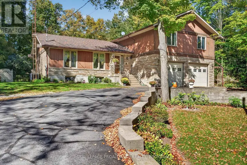 Detached at 4454 BELLROCK ROAD, Frontenac