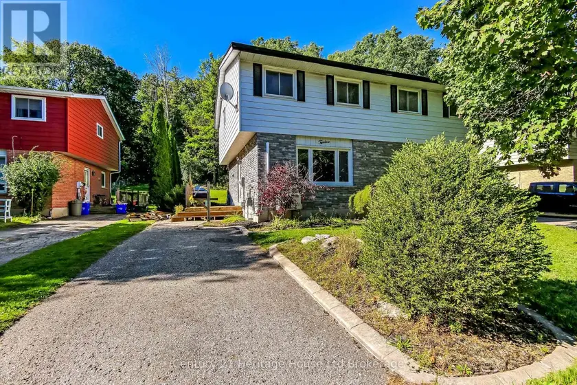 Semi-Detached/Link at 12 INNES PLACE, Woodstock