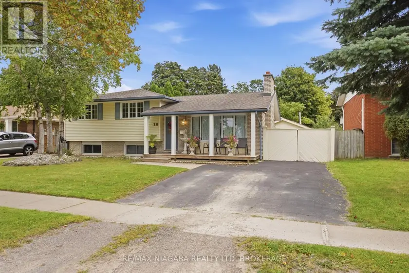 Detached at 20 ARTHUR STREET, St. Catharines