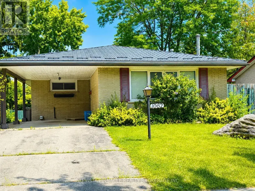 Detached at 1062 APACHE ROAD, London East
