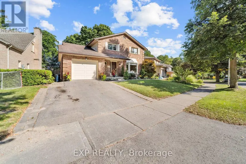 Detached at 662 GRAND VIEW AVENUE, London South
