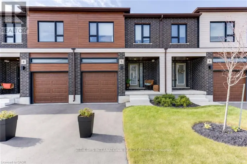 Townhouse at 8B - 18 OAK FOREST COMMON, Cambridge