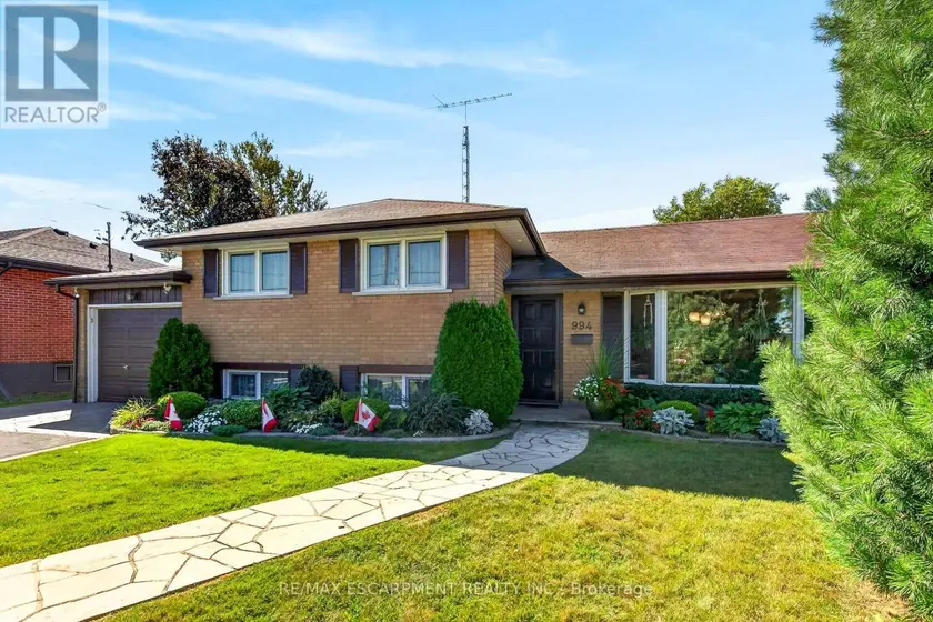 Detached at 994 BARTON STREET, Hamilton