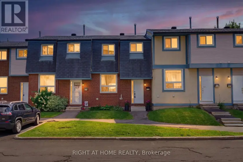 Townhouse at 86 - 3400 PAUL ANKA DRIVE, Ottawa