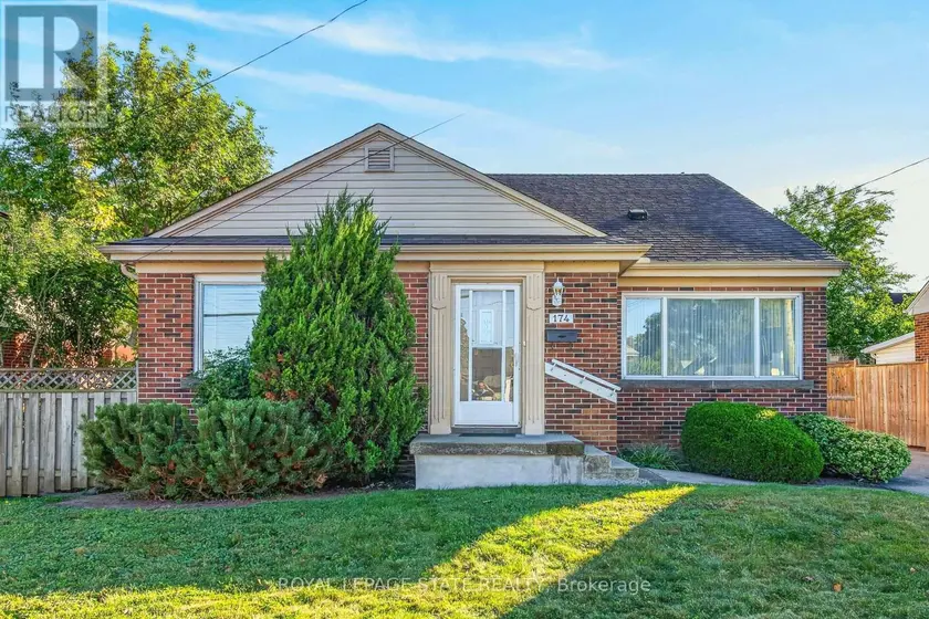 Detached at 174 MONTROSE AVENUE, Hamilton