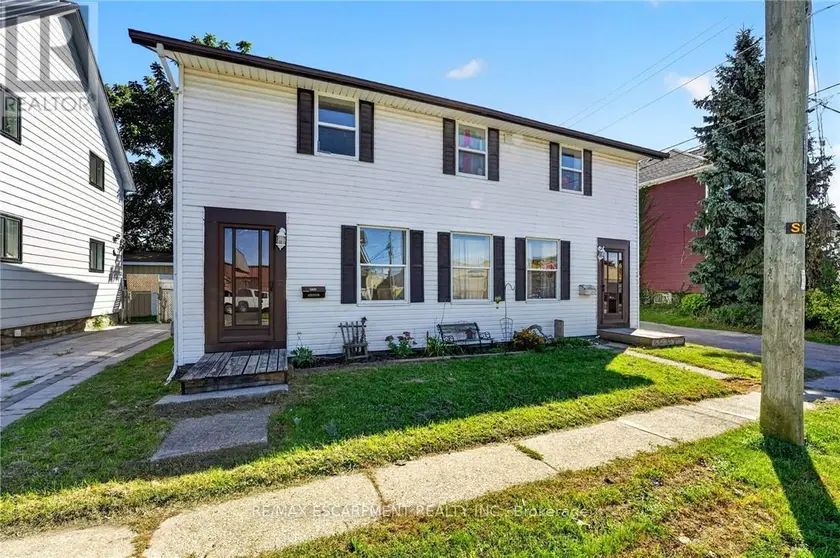 Detached at 213-215 MAPLE STREET, Haldimand