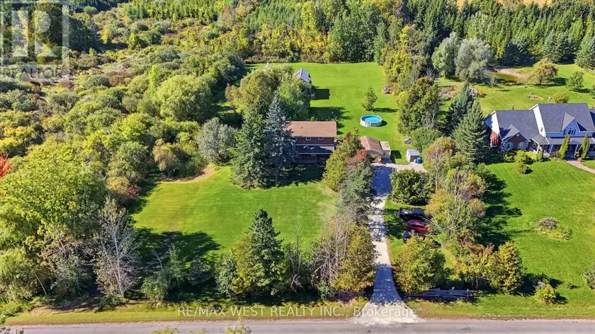 Detached at 9244 HALTON ERIN TOWNLINE, Erin