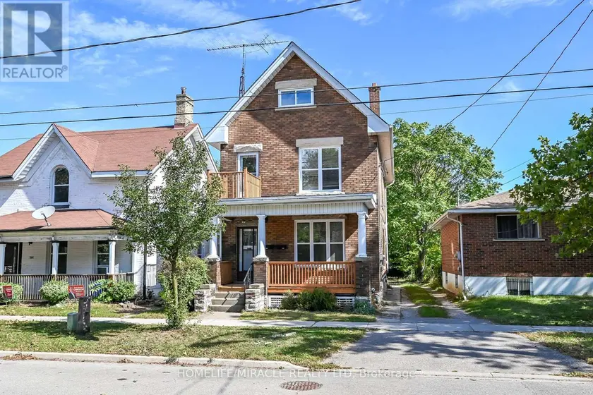 Detached at 117 WILLIAM STREET, Brantford
