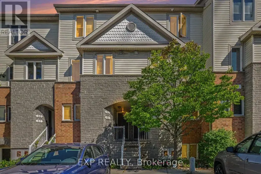 Townhouse at 35 - 93 STRATHAVEN PRIVATE, Ottawa