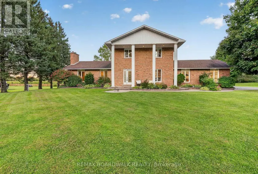 Detached at 1139 ST JOSEPH ROAD, Russell