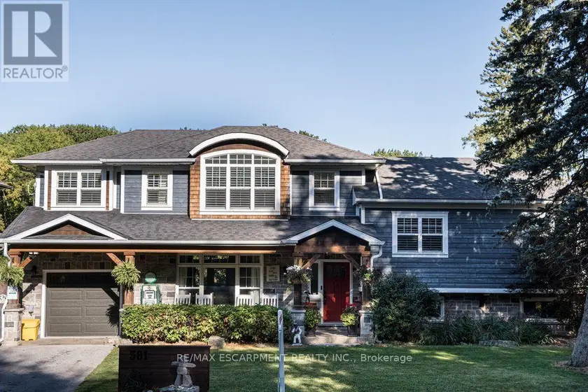 Detached at 381 WOODWORTH COURT, Hamilton