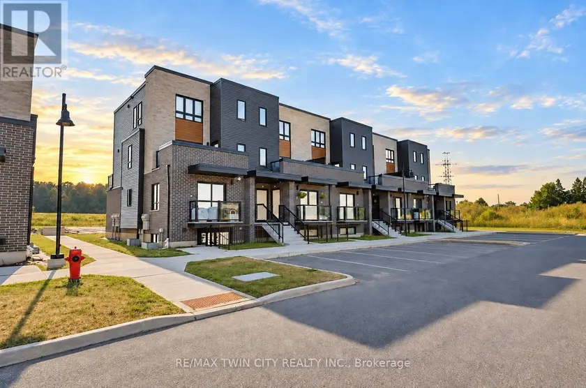 Townhouse at 11 - 235 CHAPEL HILL DRIVE, Kitchener