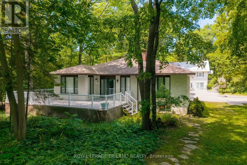 Detached at 33 FOREST AVENUE, South Huron