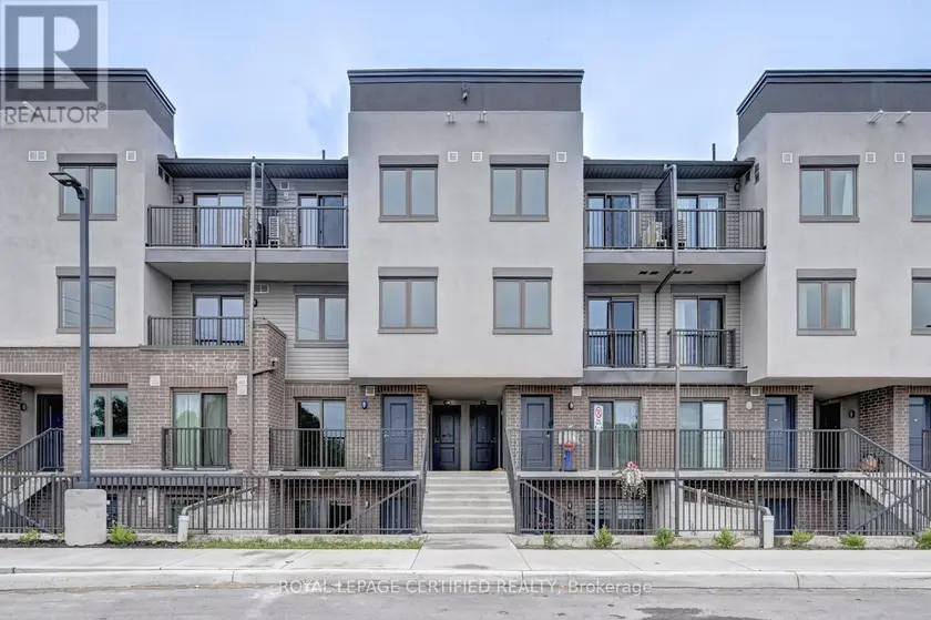 Townhouse at # C-38 - 370 FISHER MILLS ROAD, Cambridge