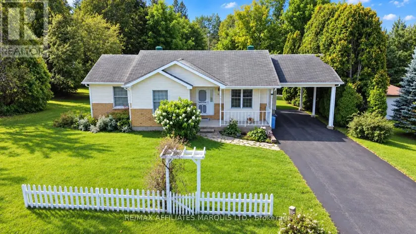 Detached at 82 COLUMBIA AVENUE, South Stormont