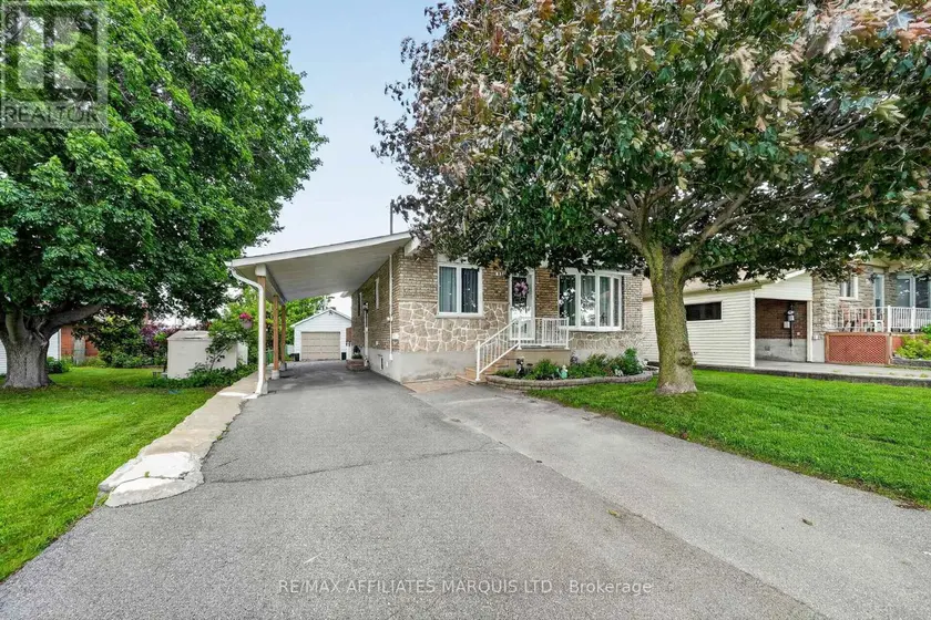 Detached at 824 ALICE STREET, Cornwall