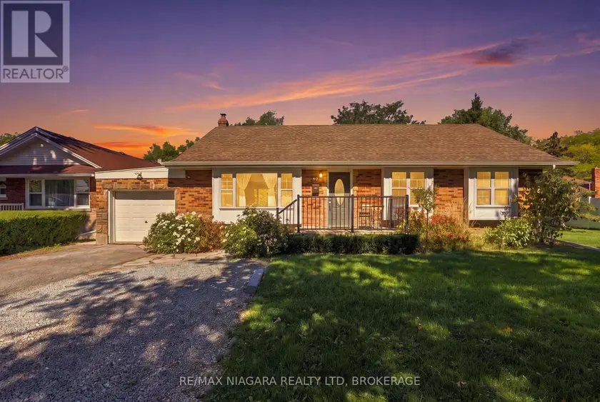 Detached at 97 GLENDALE AVENUE, St. Catharines